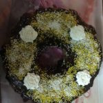 Sugar flowers on marble cake