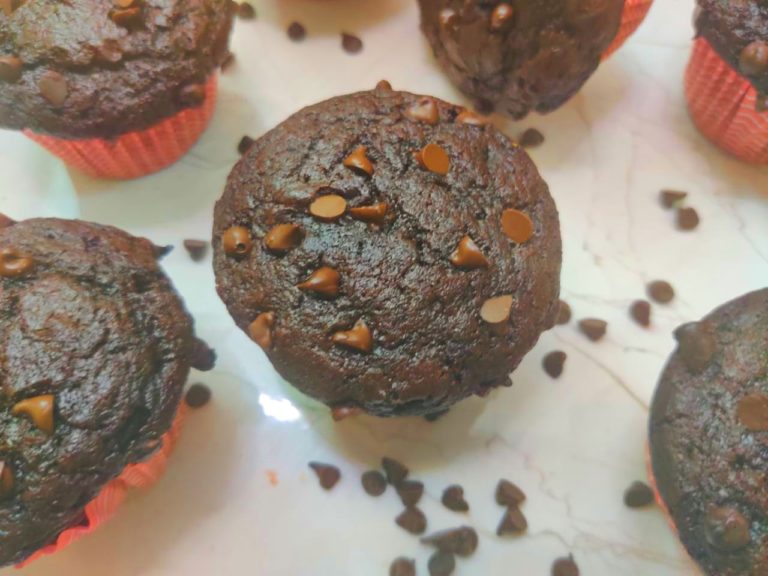 BAKERY STYLE CHOCOLATE CHIP MUFFINS RECIPE