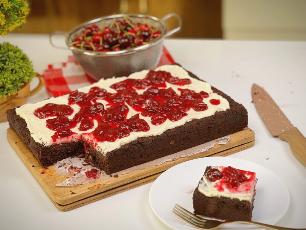 fresh cherry chocolate cake