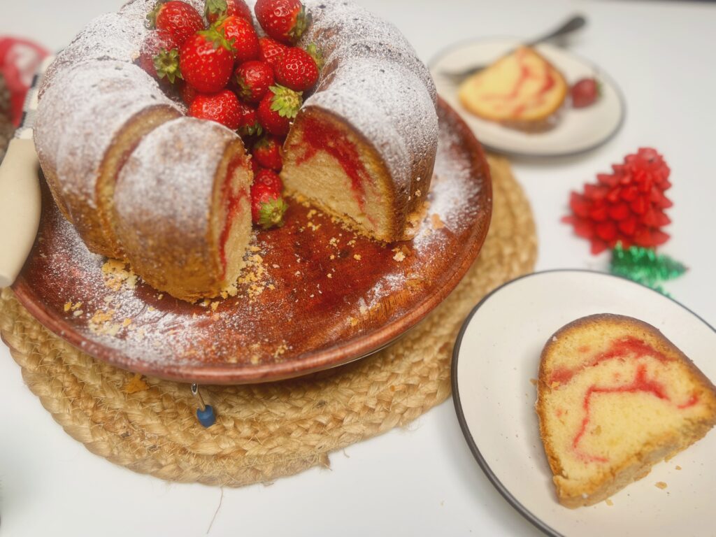 strawberry swirl creamcheese pound cake